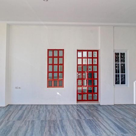 Super Oyo Collection O 92363 Kp Inn Γιογκιακάρτα Εξωτερικό φωτογραφία