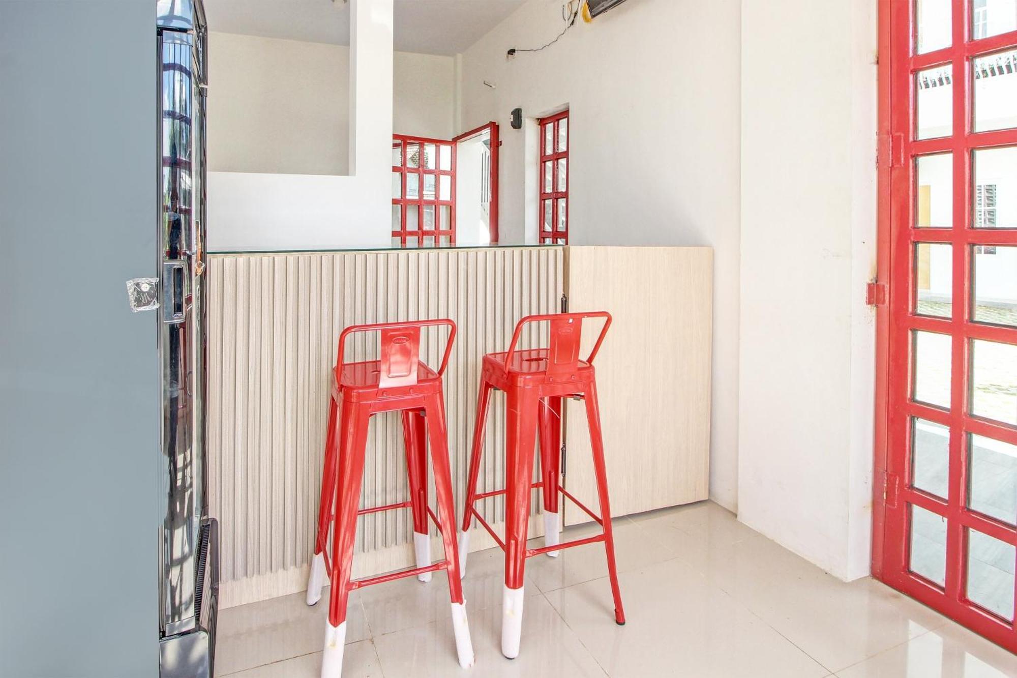 Super Oyo Collection O 92363 Kp Inn Γιογκιακάρτα Εξωτερικό φωτογραφία